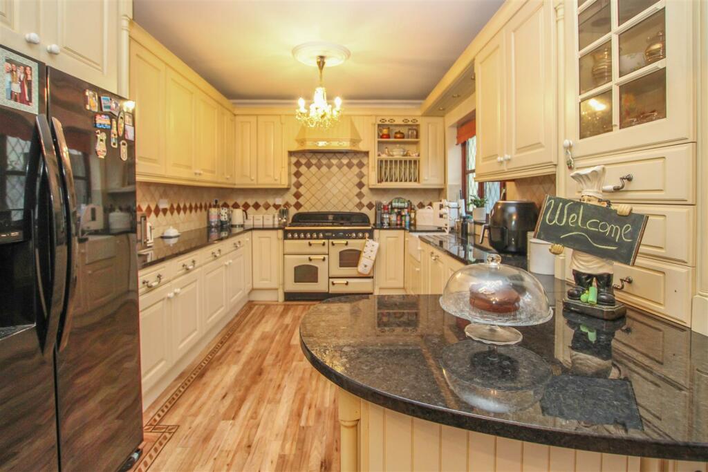 Additional image 4 of Nags Head Lane, Brentwood