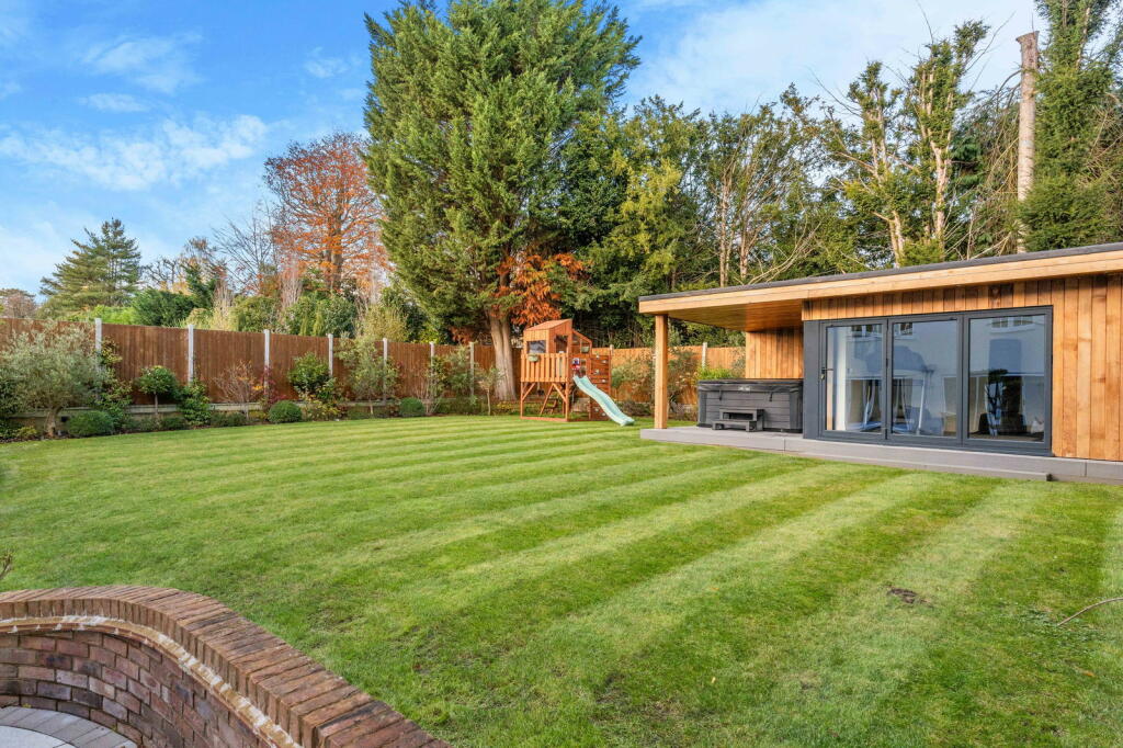 Additional image 58 of Longaford Way, Hutton Mount, Brentwood, CM13 2LT
