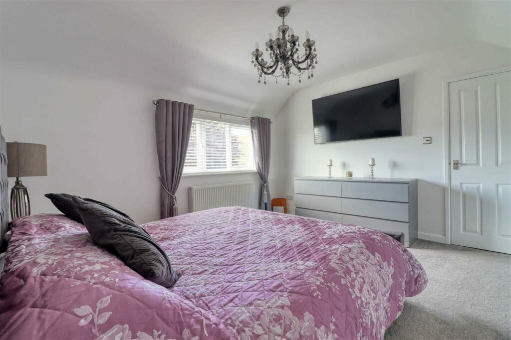 Additional image 8 of Willows, The Green, Great Bentley