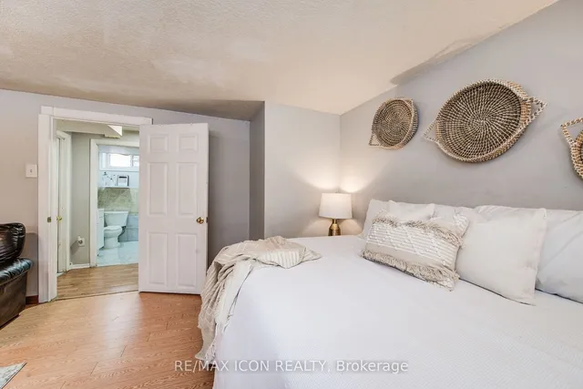 Additional image 24 of 29 Rossford Cres