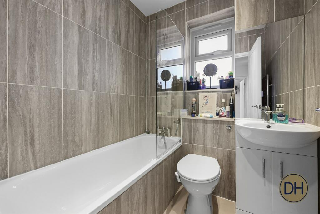 Additional image 15 of Longfields, Chipping Ongar, Essex CM5