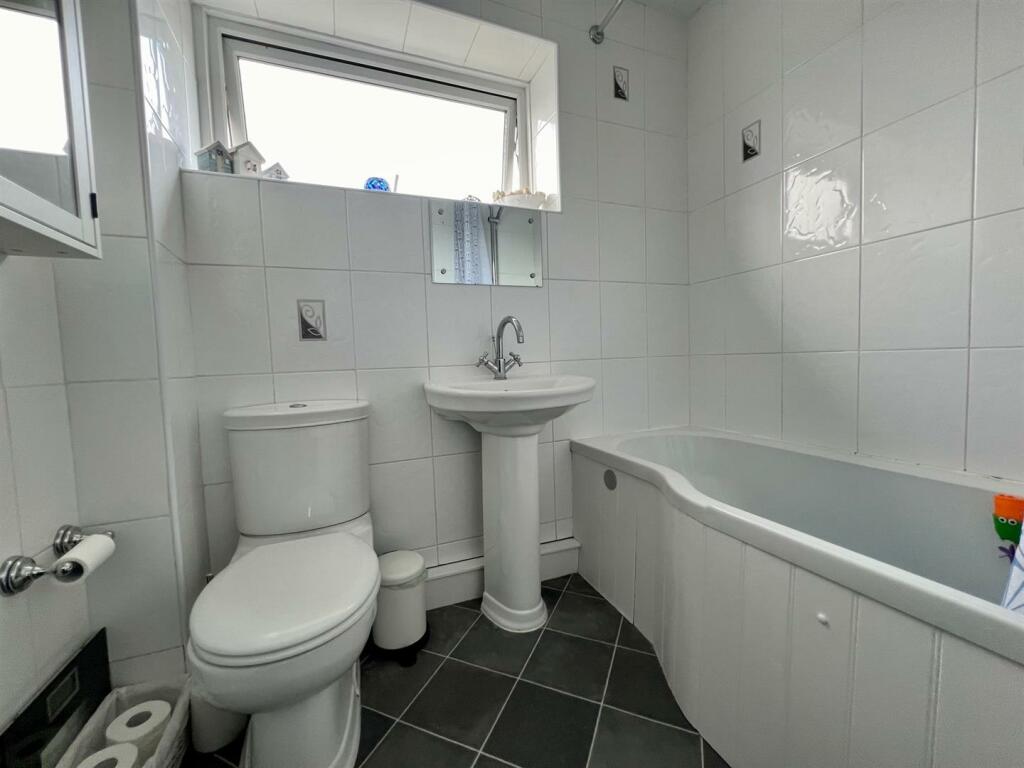 Additional image 16 of Maple Way, Burnham-On-Crouch