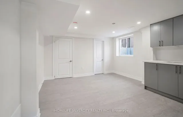 Additional image 26 of 168 Folkstone Cres