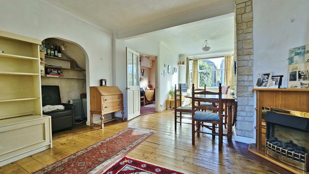 Additional image 7 of Woodberry Way, Walton On The Naze