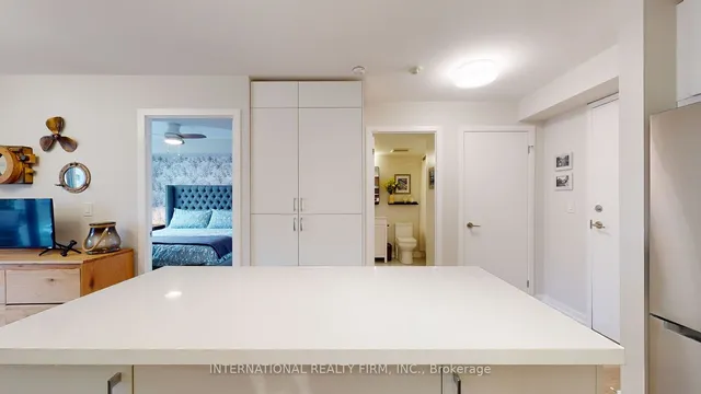 Additional image 4 of 812 Lansdowne Ave Unit 322