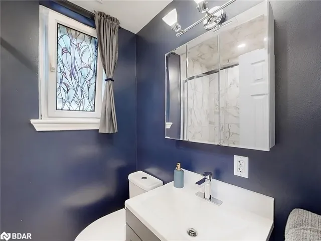 Additional image 33 of 16 Edinborough Crt