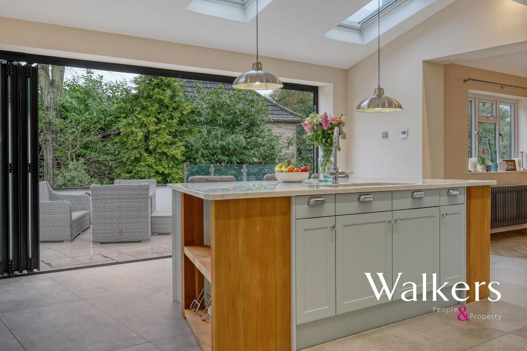 Additional image 10 of West Park Crescent, Billericay