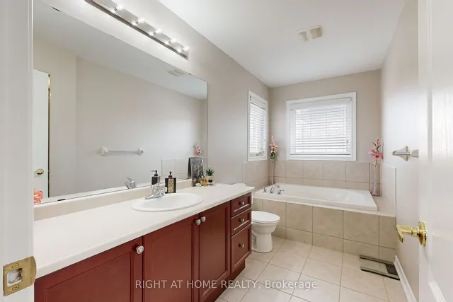 Additional image 32 of 16 Sculptor St