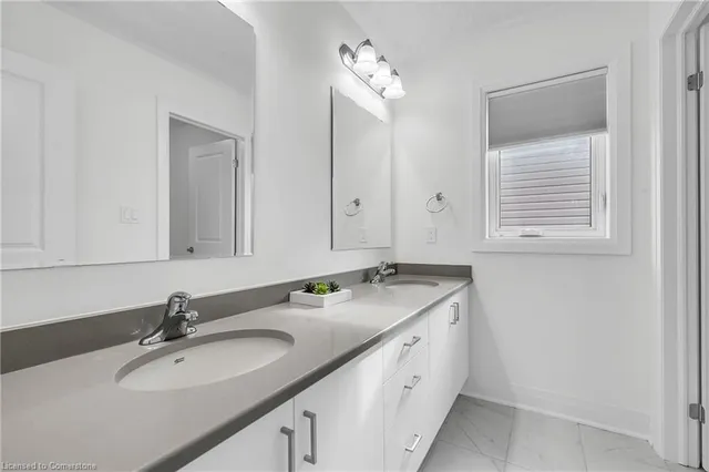 Additional image 28 of 528 Nathalie Cres