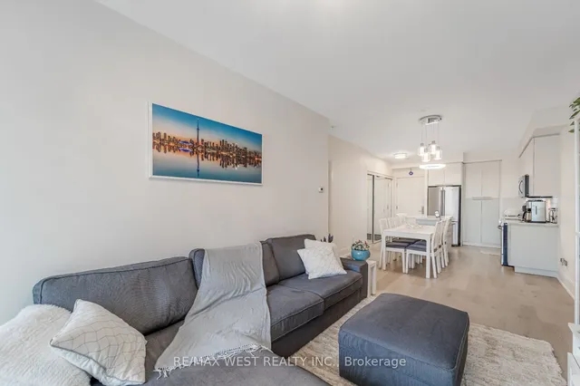 Additional image 20 of 70 Roehampton Ave Unit 1122