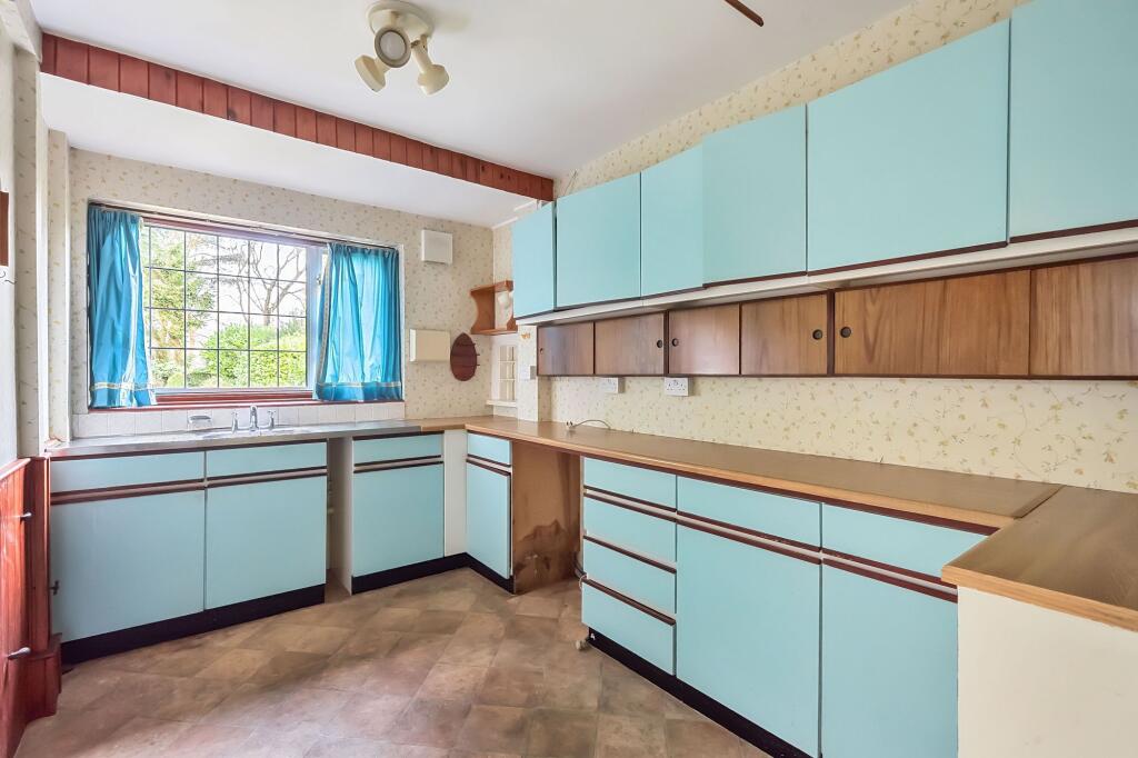 Additional image 6 of Court Hill, South Croydon, CR2