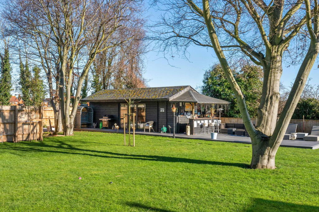 Additional image 4 of Brook End Road South, Chelmsford