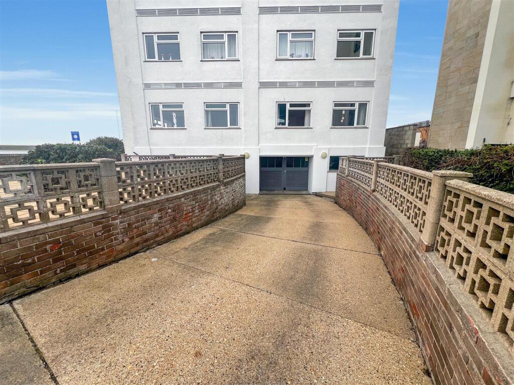 Additional image 14 of The Parade, Walton On The Naze