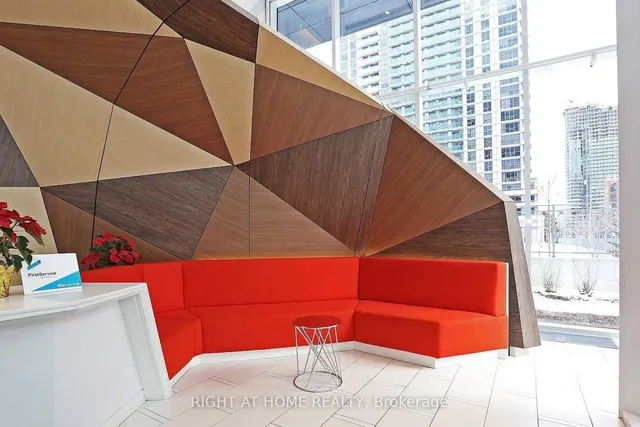 Additional image 4 of 30 Roehampton Ave Unit 1506