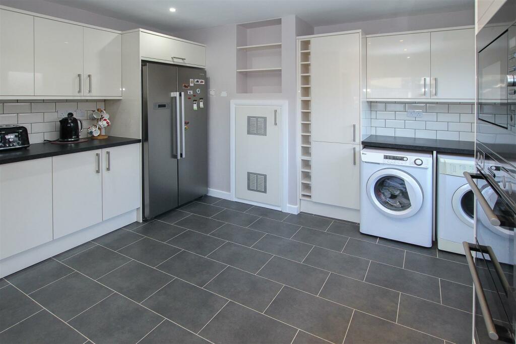 Additional image 8 of Elmtree Avenue, Kelvedon Hatch, Brentwood