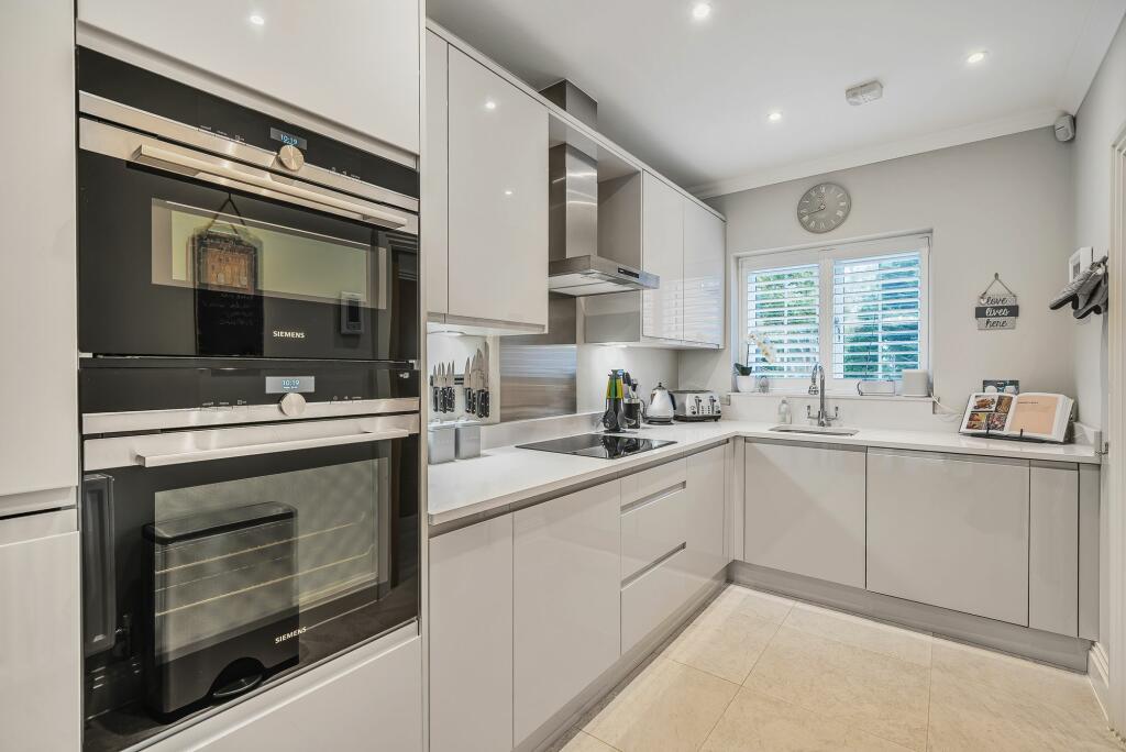 Additional image 23 of Alders Grove, Caterham, CR3