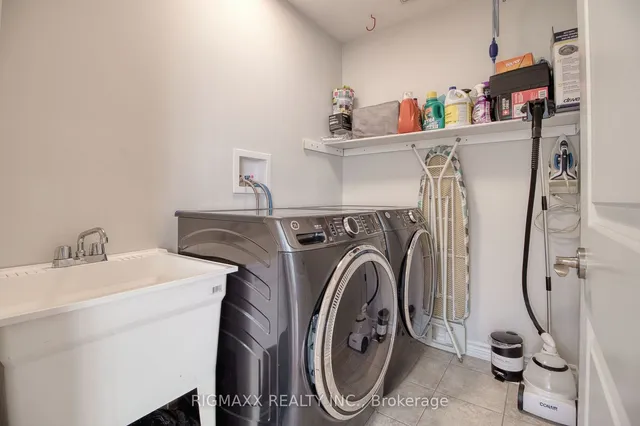 Additional image 34 of 53 Lola Cres