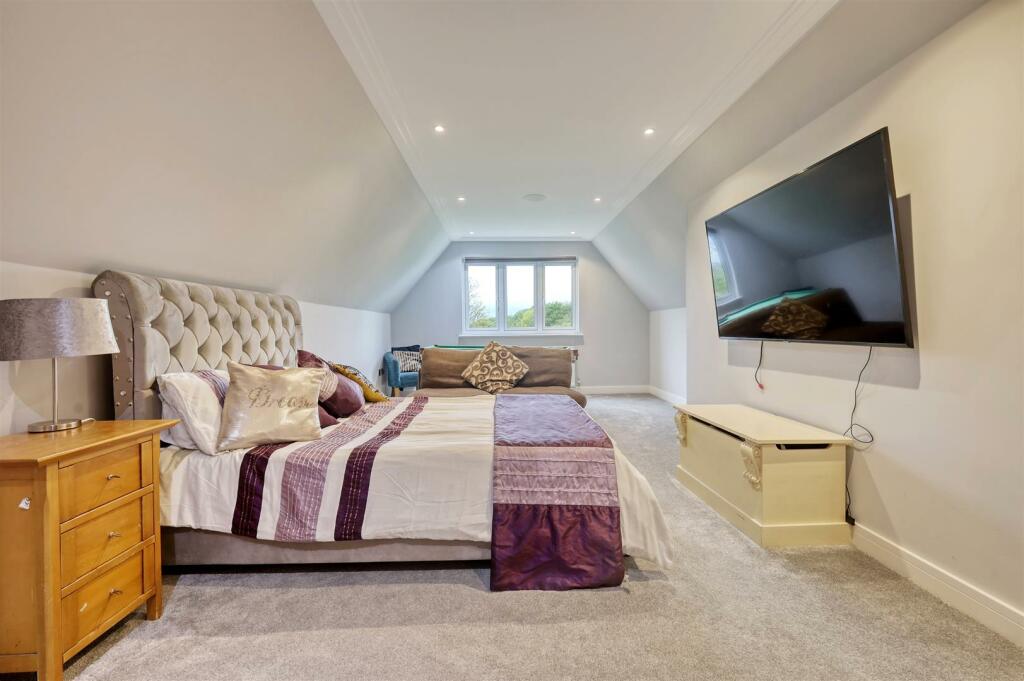 Additional image 23 of Noak Hill Close, Billericay, Essex