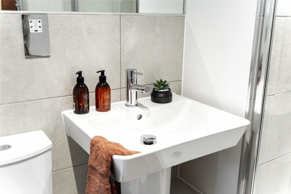 Additional image 10 of Crescent Gardens, 38 Cherry Orchard Road, Croydon, CR0