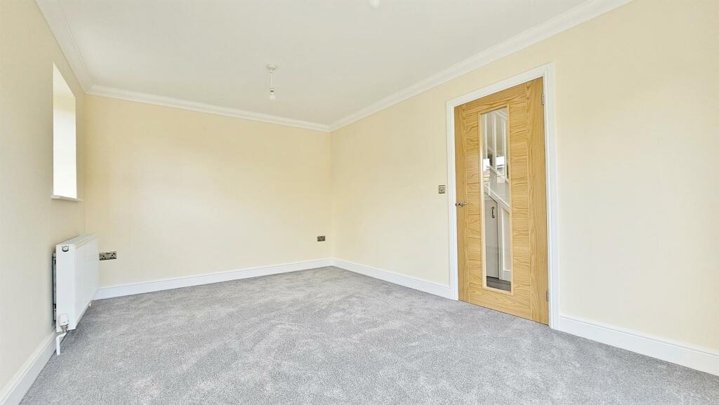 Additional image 16 of Fifth Avenue, Frinton-On-Sea