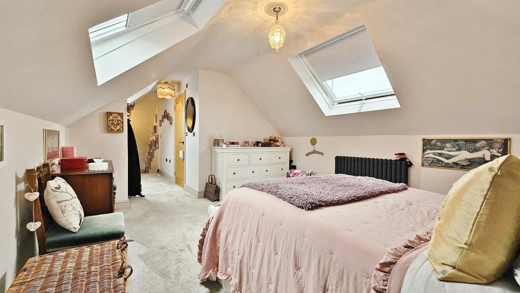 Additional image 20 of Harold Road, Frinton-On-Sea