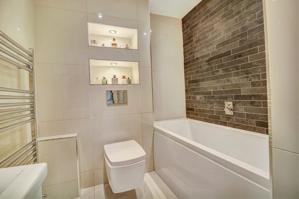 Additional image 8 of Lynmouth Gardens, Chelmsford, CM2 0UH