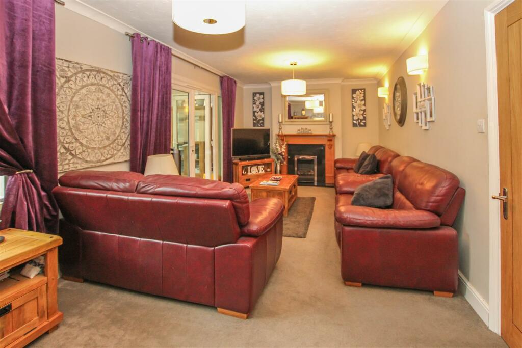 Additional image 18 of Honeypot Lane, Brentwood