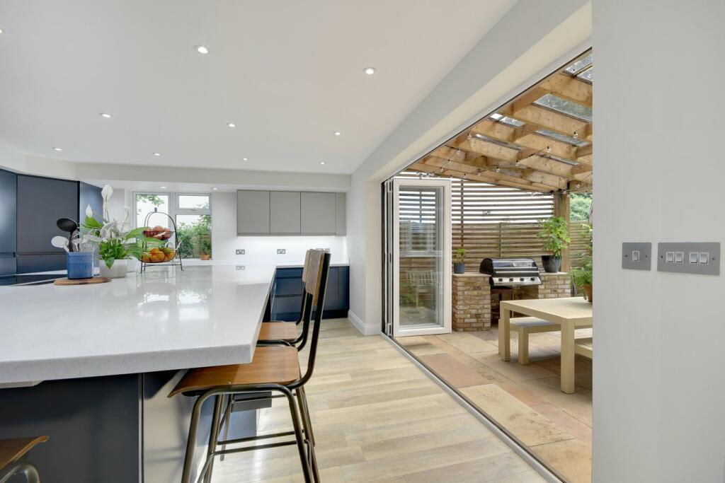 Additional image 9 of The Avenue, Brentwood, CM13