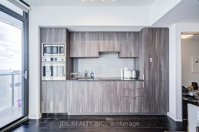 Additional image 16 of 11 Wellesley St Unit 4612