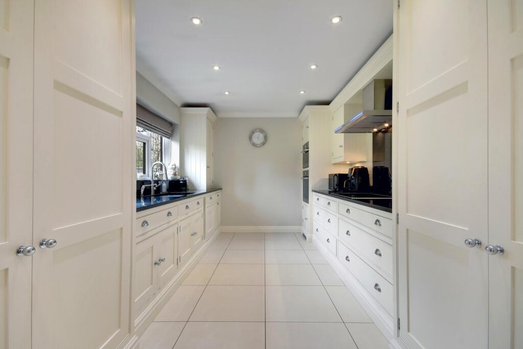 Additional image 7 of Rochford Avenue, Shenfield, Brentwood, CM15