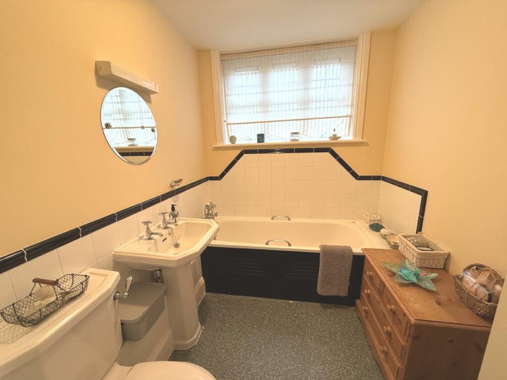 Additional image 7 of ESPLANADE,FRINTON-ON-SEA