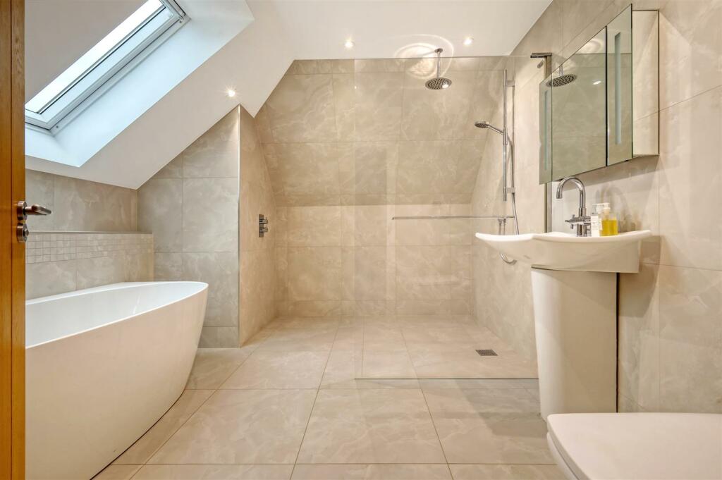 Additional image 14 of Noak Hill Close, Billericay, Essex