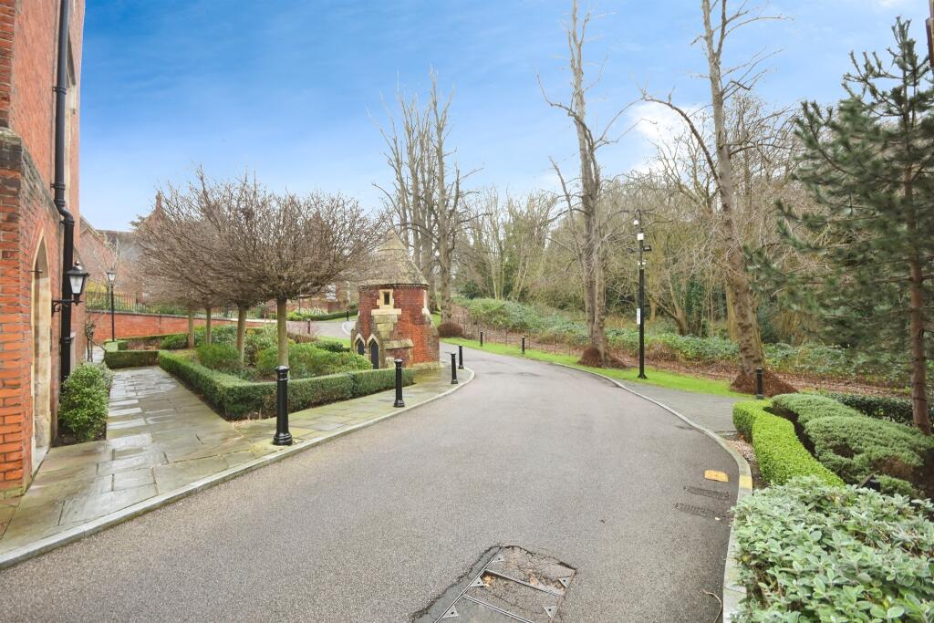 Additional image 12 of The Galleries, Warley, Brentwood