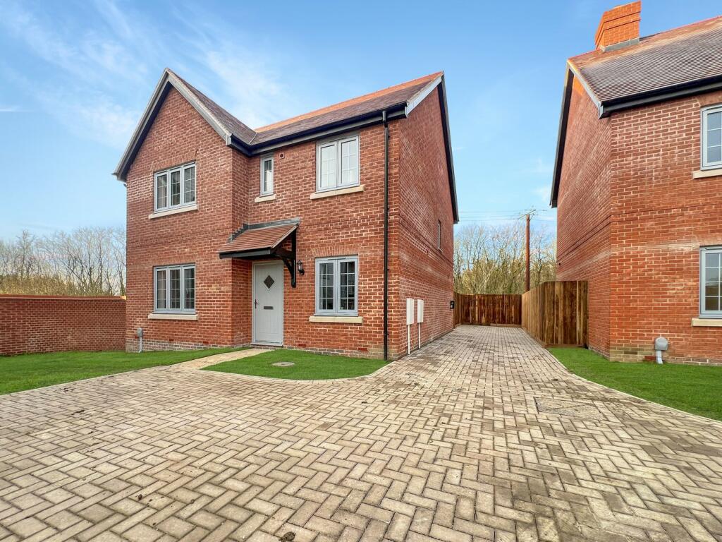 De Vere Grove, Halstead Road, Earls Colne, Colchester, CO6
