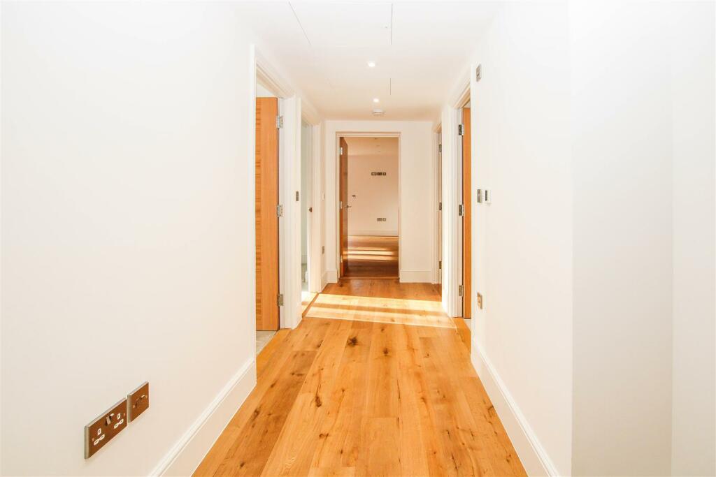 Additional image 8 of Shenfield Road, Shenfield, Brentwood