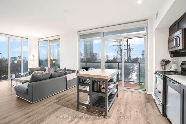 Additional image 18 of 105 The Queensway Ave Unit 303