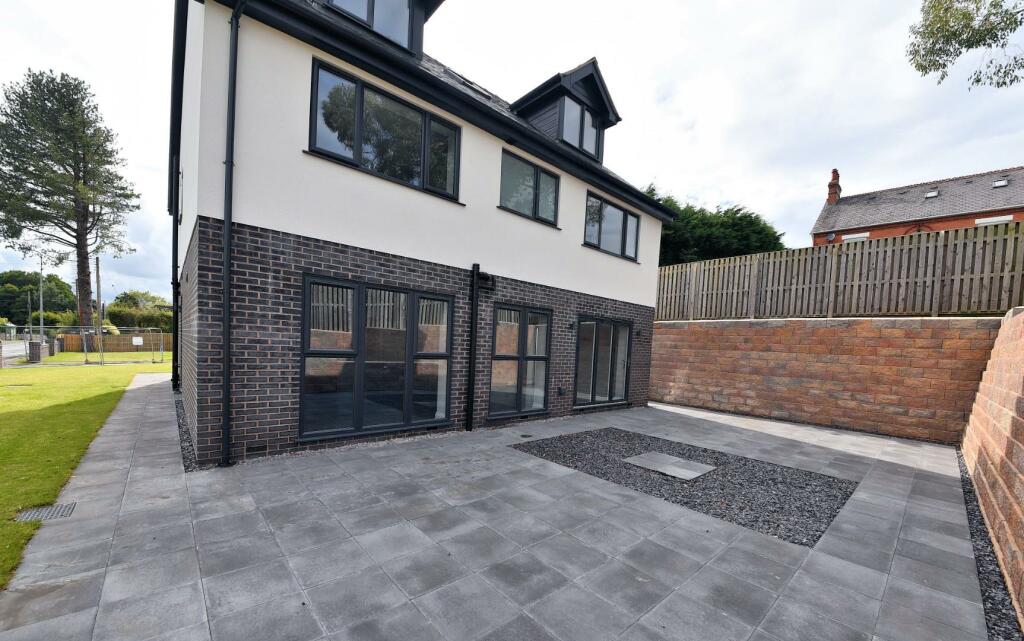 Additional image 28 of Tai Hydref, Main Road, Sychdyn, Mold