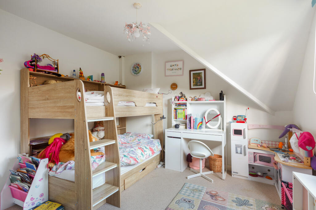 Additional image 19 of Woodland Way, Caterham, CR3