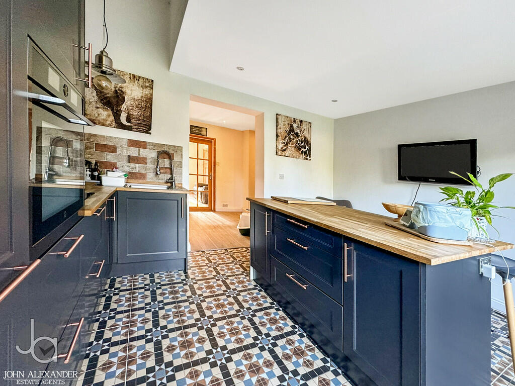 Additional image 3 of Cowdray Avenue, Colchester