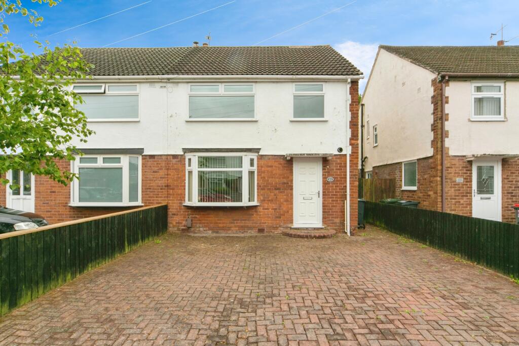 Maxwell Close, Whitby, Ellesmere Port, Cheshire, CH65