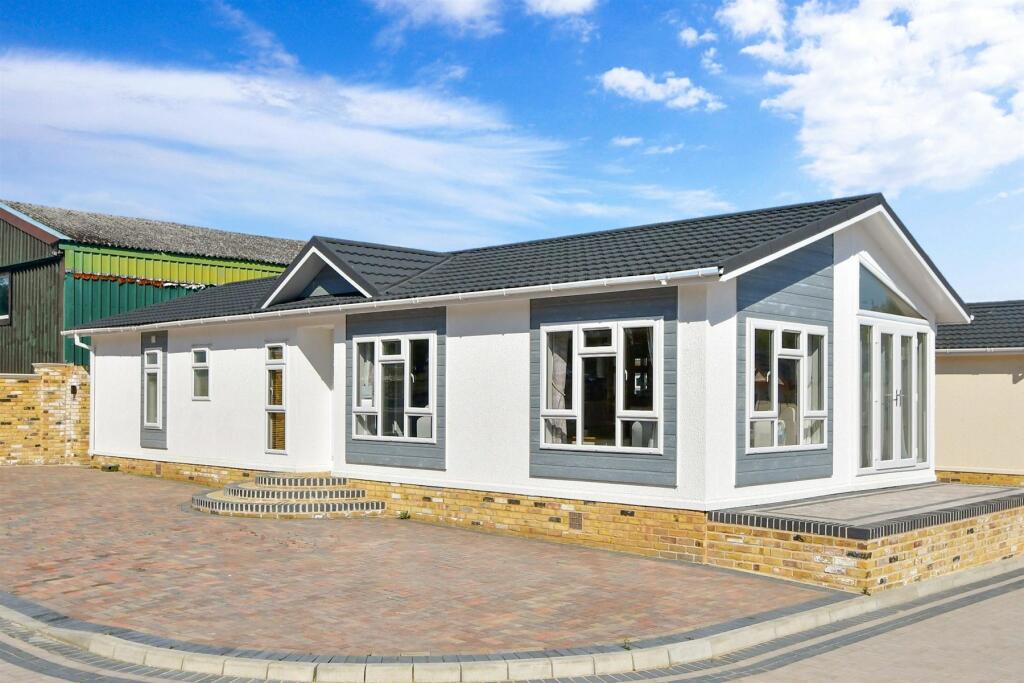 Additional image 5 of Crowsheath Estate, Hawkswood Road, Downham, Billericay, Essex