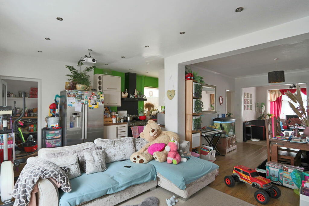 Additional image 10 of June Close,Coulsdon,CR5 2QR