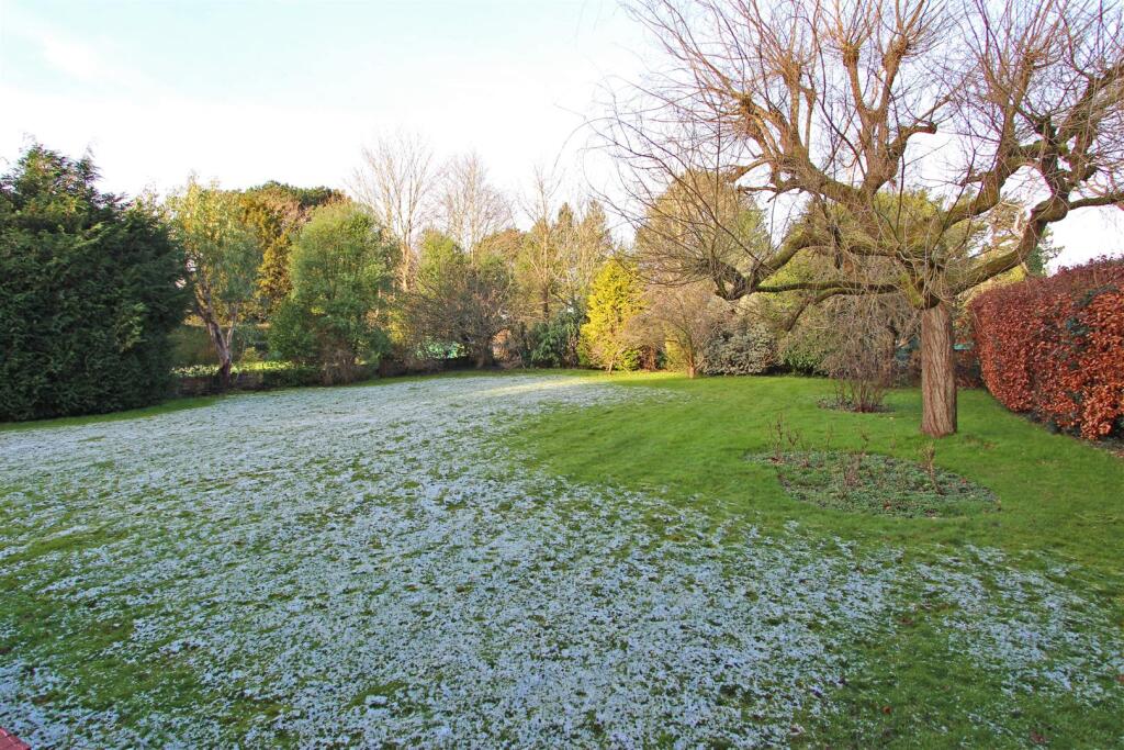 Additional image 4 of How Lane, Chipstead, Surrey