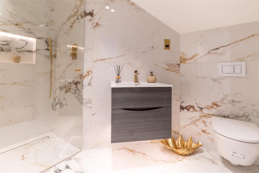 Additional image 23 of Broomhills Chase, Little Burstead, Billericay