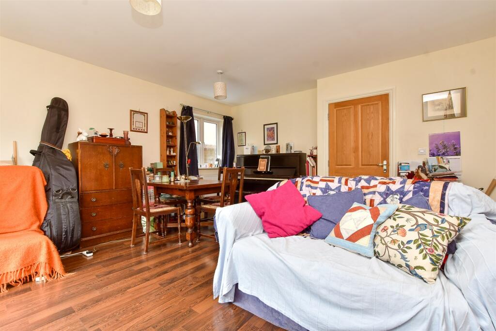 Additional image 11 of Hawthorne Gardens, Caterham, Surrey