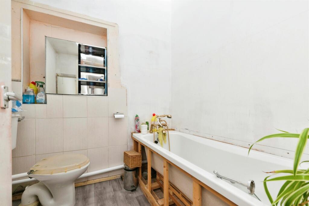 Additional image 13 of Little Pynchons, HARLOW