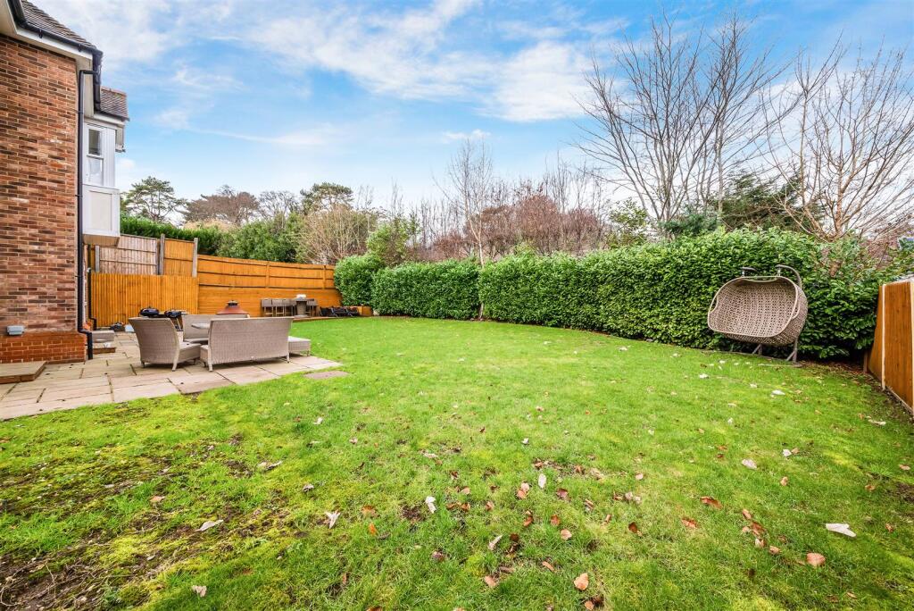 Additional image 28 of High Oaks Close, Coulsdon