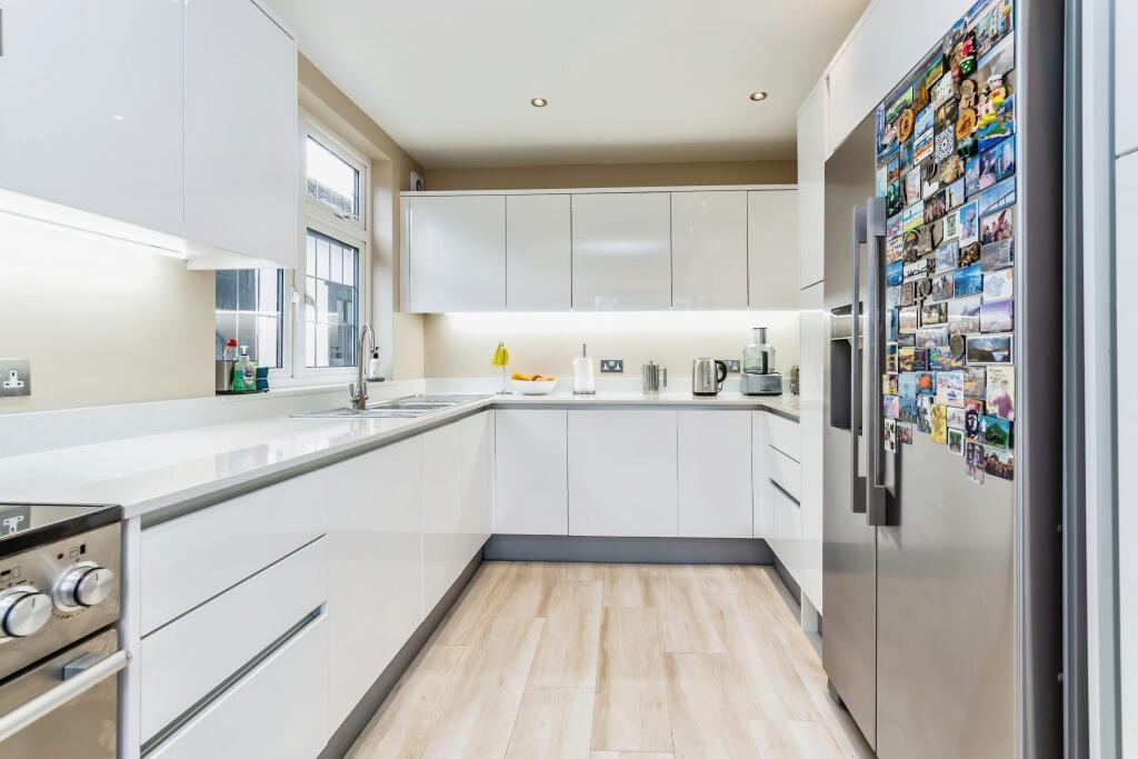 Additional image 5 of Fitzjames Avenue, Croydon, CR0