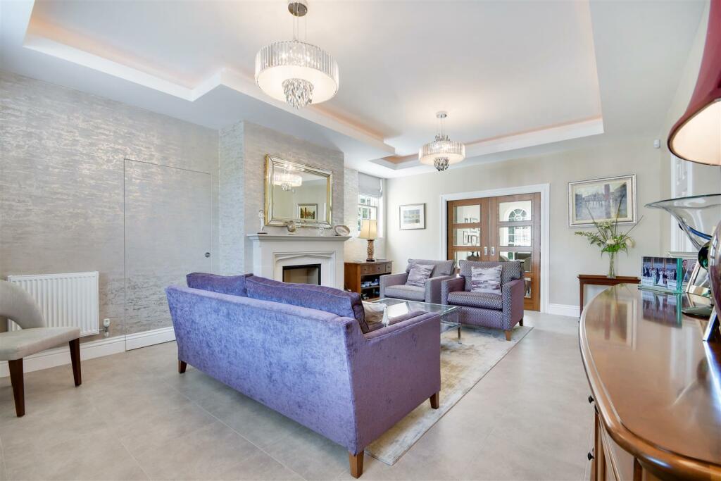 Additional image 16 of Thorndon Approach, Herongate, Brentwood