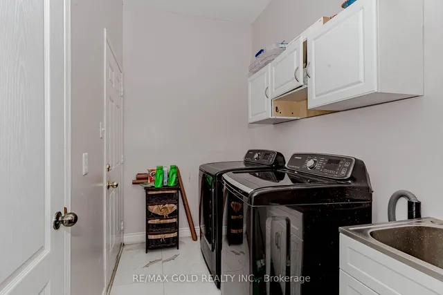 Additional image 31 of 16 Treegrove Cres